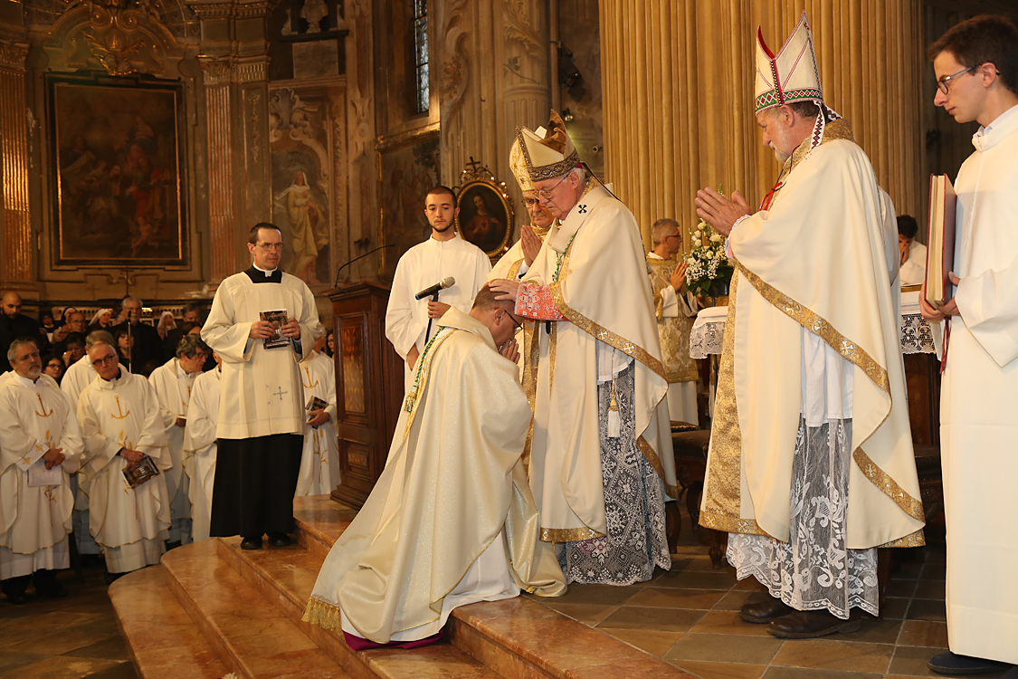 Monsignor Marco Prastaro Vescovo di Asti_209.jpg